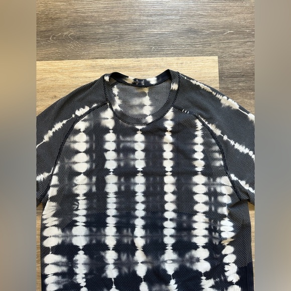 LULULEMON Mens Dark Blue/White Tie Dye Metal Vent Tech Short Sleeve Size Medium - Picture 3 of 9